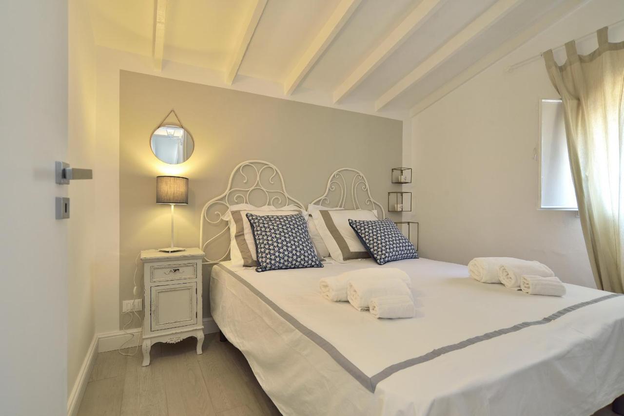 Apartmán Romantic House Porto Ulisse Santa Maria Del Focallo Exteriér fotografie