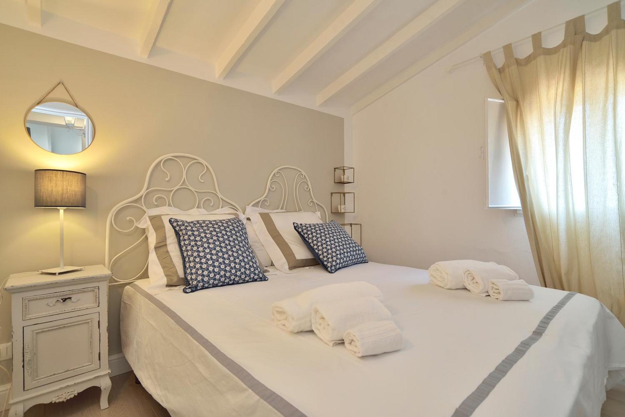 Apartmán Romantic House Porto Ulisse Santa Maria Del Focallo Pokoj fotografie